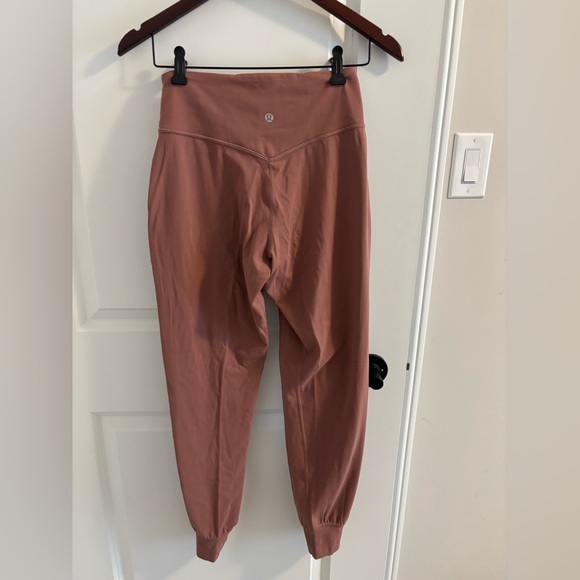 Lululemon Align Joggers - Picture 4 of 4